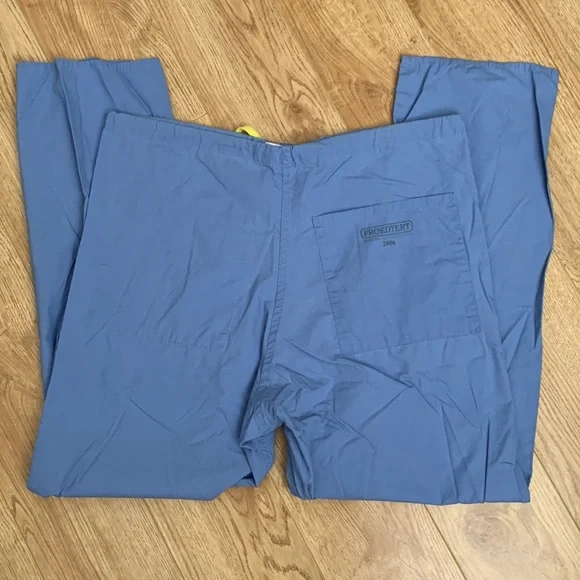 Scrub Set - Picture 4 of 4